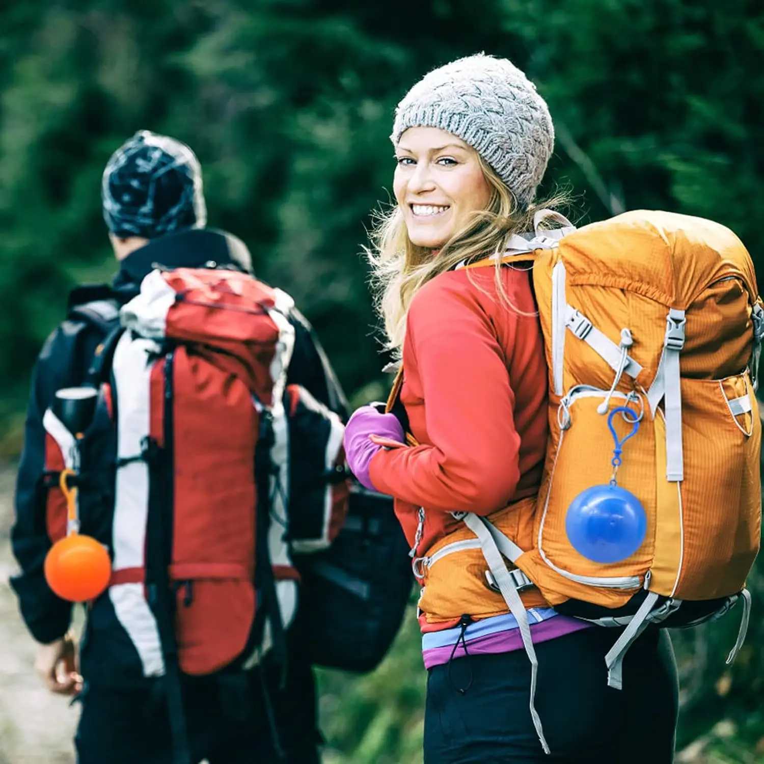 Portable Disposable Raincoat Keychain Compression Ball Pocket Ball Outdoor Adult Travel Hangable Poncho Camping Gear Raincoat Y250814