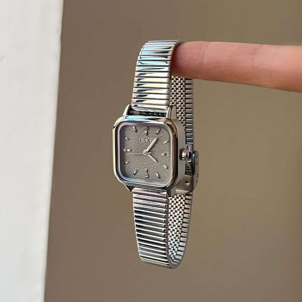 Minimalist Cool Style Designer Small Square Steel Band for Women Ins High-end Light Luxury 2025 New Quartz Watch