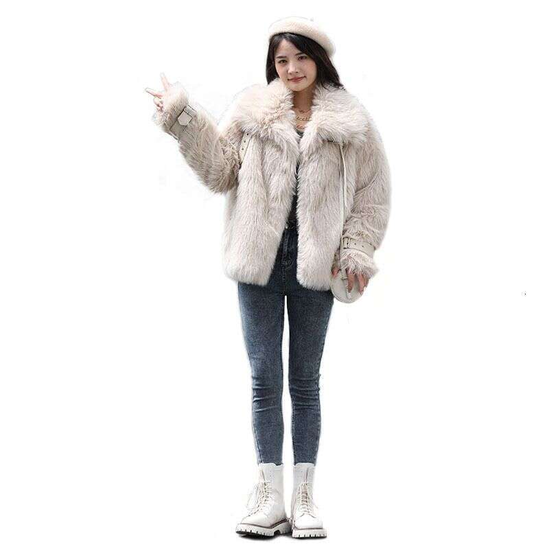 Women's Clothing Haining Autumn And Winter New Fox Fur Lapel Fashion Warm Ladies Coat