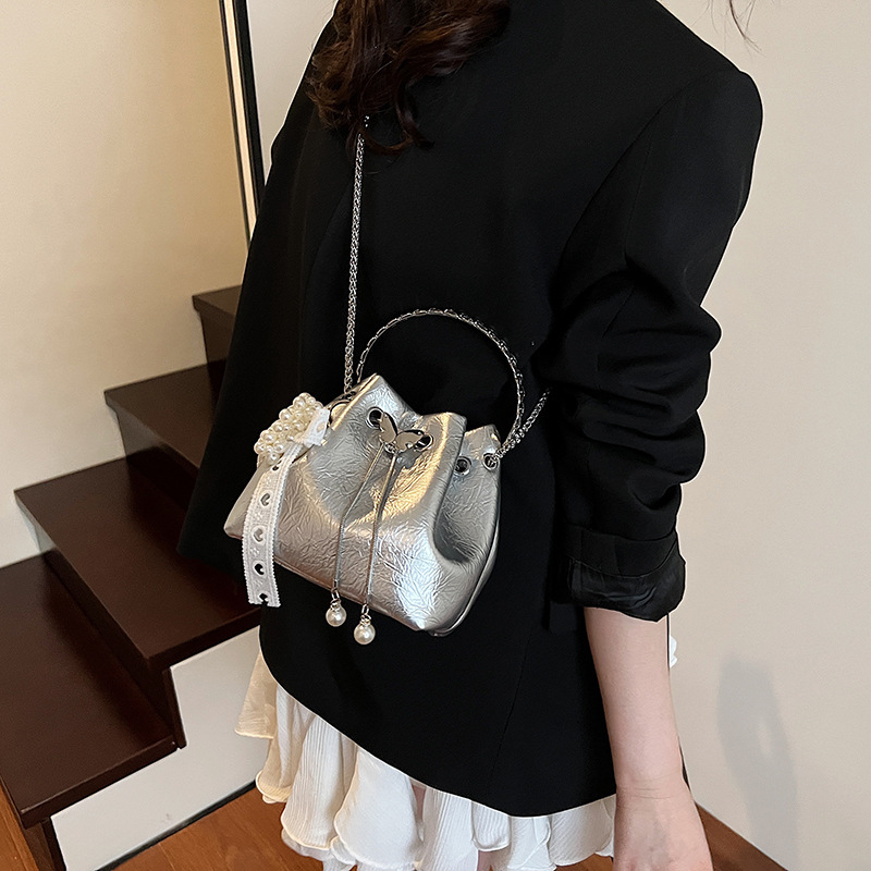 Free Shipping Designer Women's Patent Leather Bucket Bag New Fashion Butterfly Drawstring Handbag Luxury Chain Bag Single Shoulder Crossbody Bag 