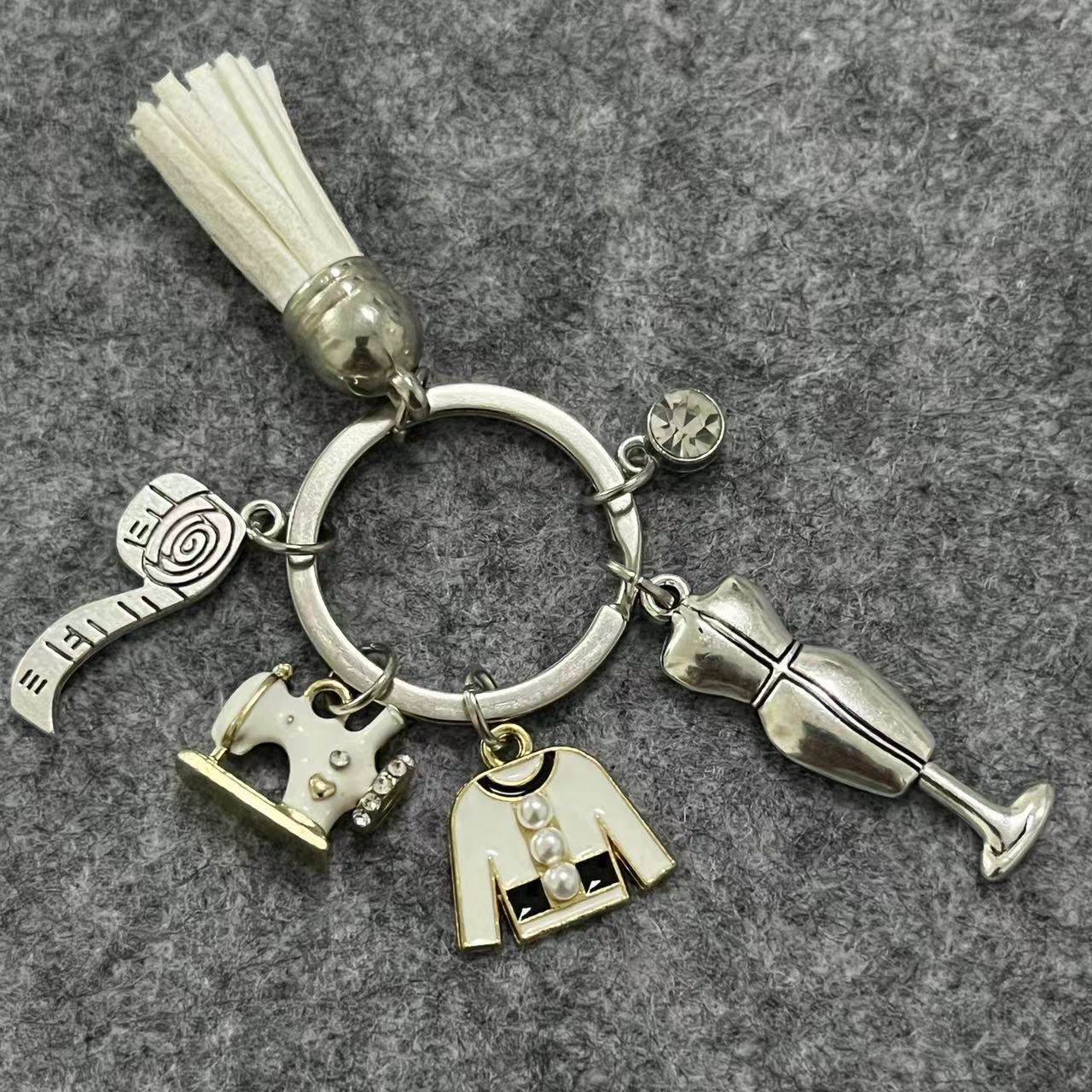 Keychains Fashion Tassel Sewing Machine Keychain Scissors And Clothes Customized Gifts For Friends