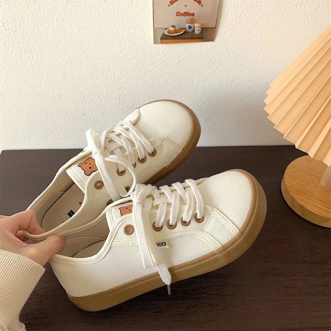 Girls white Light brown Sneakerser Canvas Shoes Women Low Top Sneakers Wide Toe Lace Up Trainers Shoes Comfortable 250809