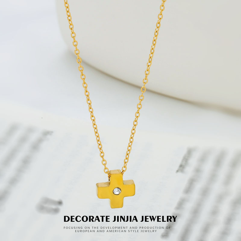 Titanium Steel Cross Necklace Women, Niche Jewelry, Non-Fading, Light , High-End Clavicle Chain for Women Jewelry for Women