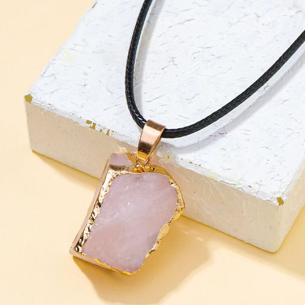 2025 New Arrival Natural Crystal Raw Stone Gold Plated Pendant Necklace Amethyst Rose Quartz Milky Yellow Crystal Irregular Raw Stone Decorative Chain