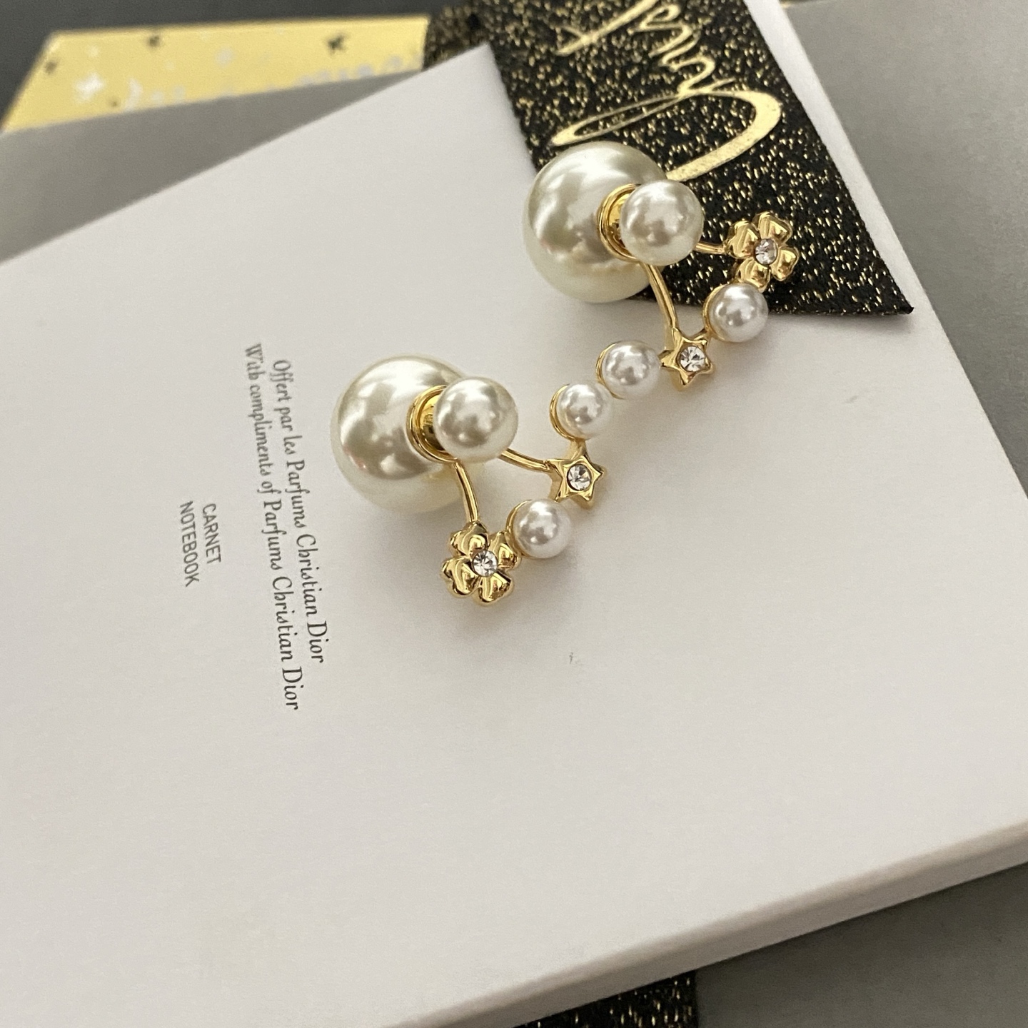 Pearl, Four - Leaf Clover and Star Diamond - Inlaid Earrings, Elegant, Light Luxury and Retro - Style Earrings Ever fade
