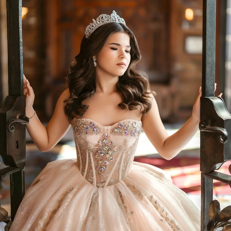 Champagne Shiny Princess Sweet 16 Dress Quinceanera Dresses Beading Crystal Appliques Lace Bow Tull Vestido De 15 Anos Ball Gown