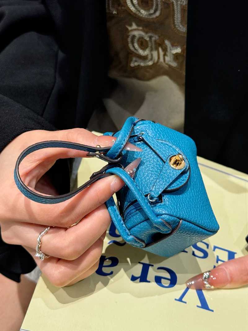 Mini Leather Fashion Bag For 4 3 2 Pro 2 Galaxy Buds 3/ 3Pro/ Buds FE 2Pro Phone Case Can Hold Other Small Items Y250815