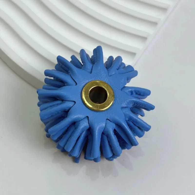 Popular French Flower Bag Pendant DIY Cute Quality Leather Flower Keychain Necklace Pendant Ornament Jewelry Bag Pendant Gift Y250815