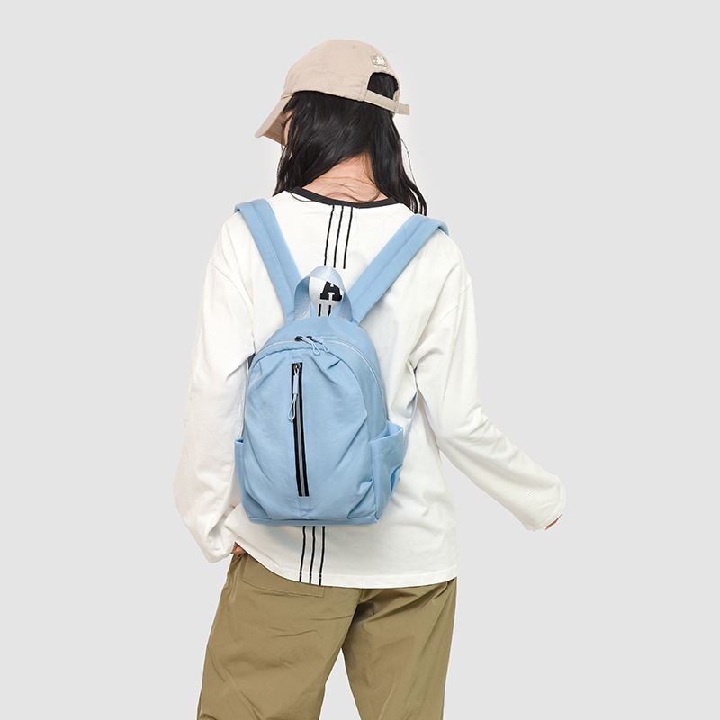 2025 Autumn New Neutral Style Backpack Outdoor Travel Backpack Women's New Small Backpack Commuting Fashion Women's Autumn New Designer Bag