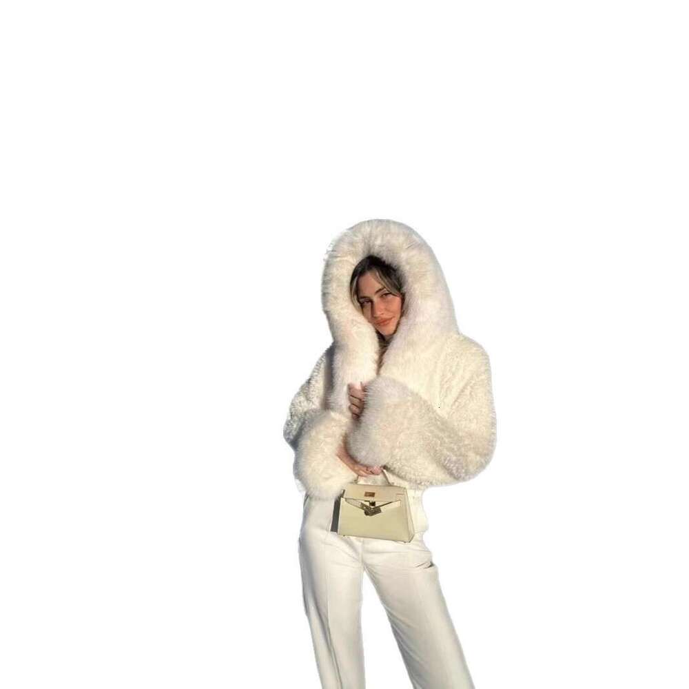 High Quality Faux Fur Coats Hooded Cropped White Black Faux Fur Coat Woman Clothing Fluffy Fur Jacket Winter Outerwears