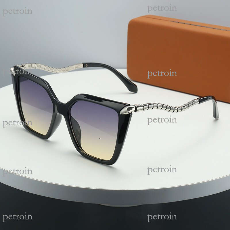 Metal Snake-Shaped Mirror Leg Large Frame Unique Hot Girl Fashion Trend Women's Sunglasses 2025 New Model