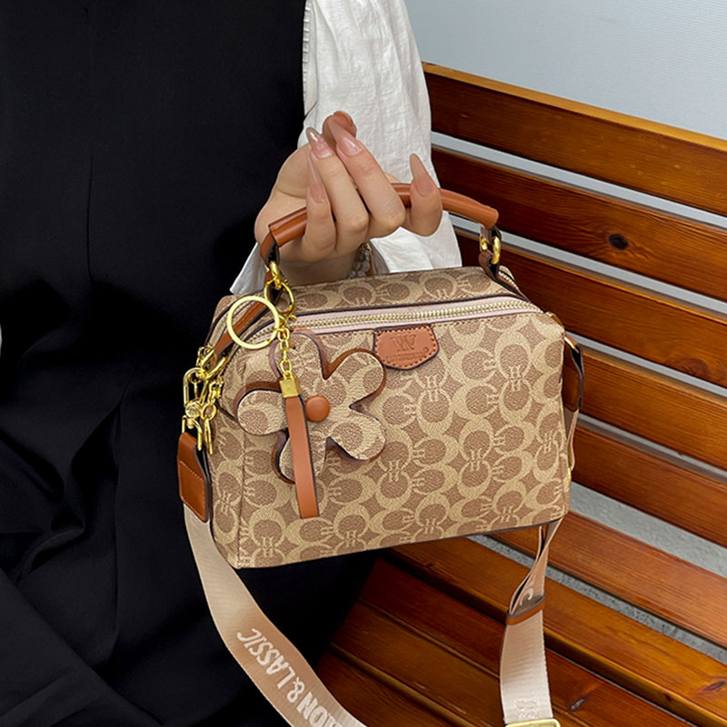 Fashionable new style shoulder bag, versatile crossbody bag b5882