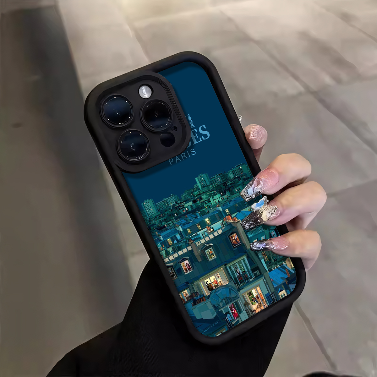 iPhone 15 Pro Max Crystal Hard Shell: Premium Impact Absorbing Sleeve Ensuring Durability Against Daily Scratches