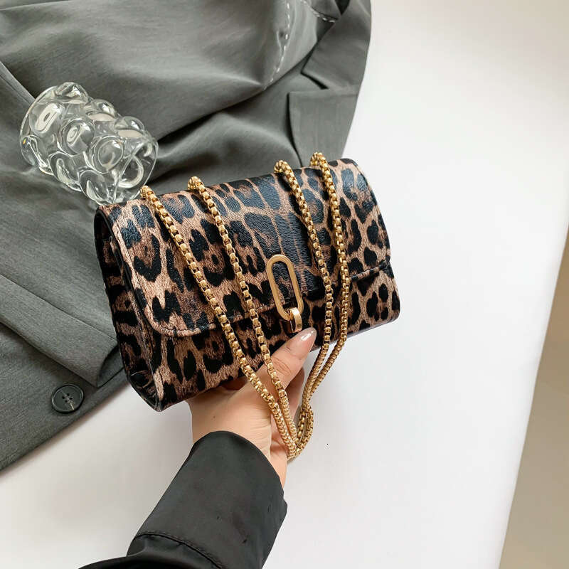 Crossbody 2025 Summer New Designer Minimalist Small Square Commuter Fashion Bags Shoulder Bag