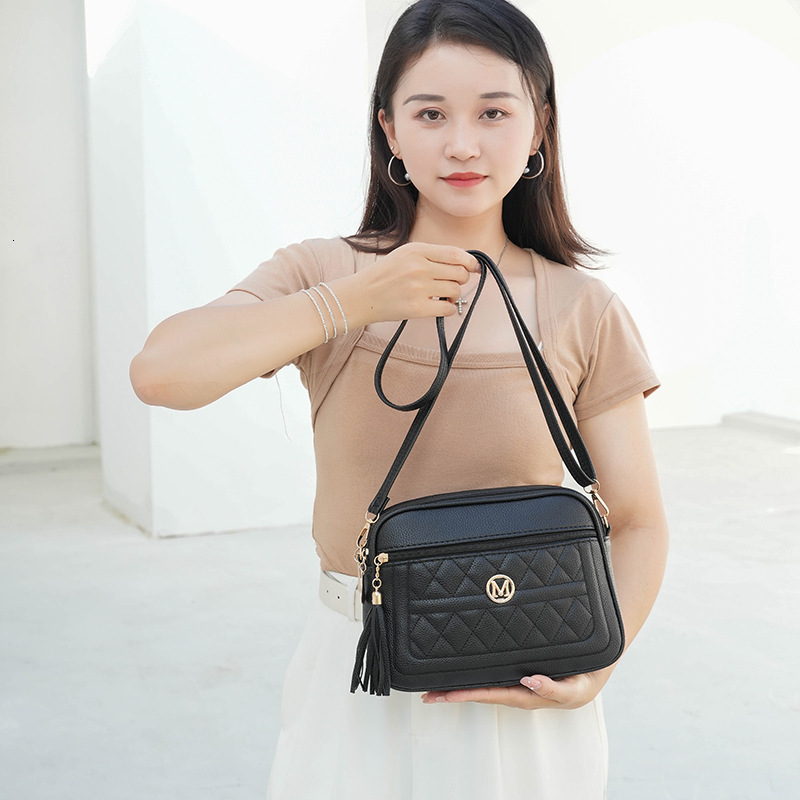 Autumn Winter New Women's Bag Casual Bag Crossbody Bag Women's European And American High-end Leather Bag Luxury Bag Light Luxury Designer P