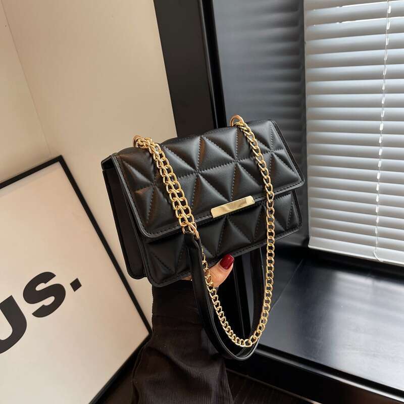 Solid Color Simple Bags Elegant Quilted Embroidery Versatile Korean Style for Women 2025 Designer Autumn New Chain Small Square Bag Trendy