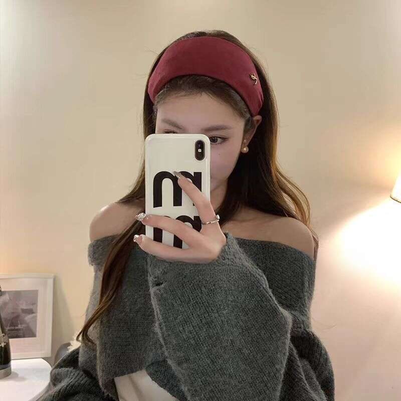 headband Wide-Brimmed High-End Letter Headband for Women, High Skull Top Hair Accessory, Ladies' Autumn/Winter 2025 New Headwear Accessories