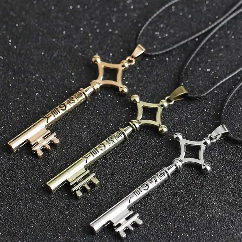 Anime Attack on Titan Necklace Eren Key Shingeki No Kyojin Pendant Vintage Retro Necklace Cosplay Party Jewelry XJ250816