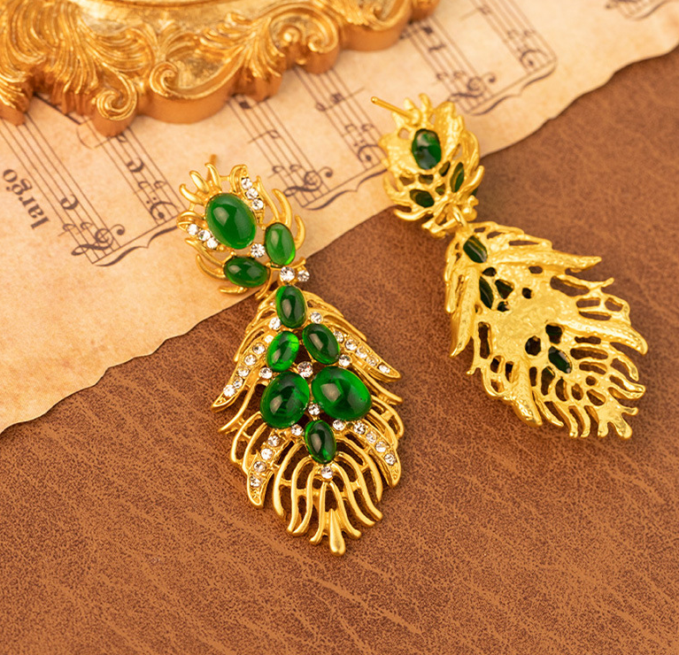 European American High End Cubic Zirconia Statement Ethnic Necklace Earring Set Bold Alloy Rhinestone Ear Climbers for Women Fashion