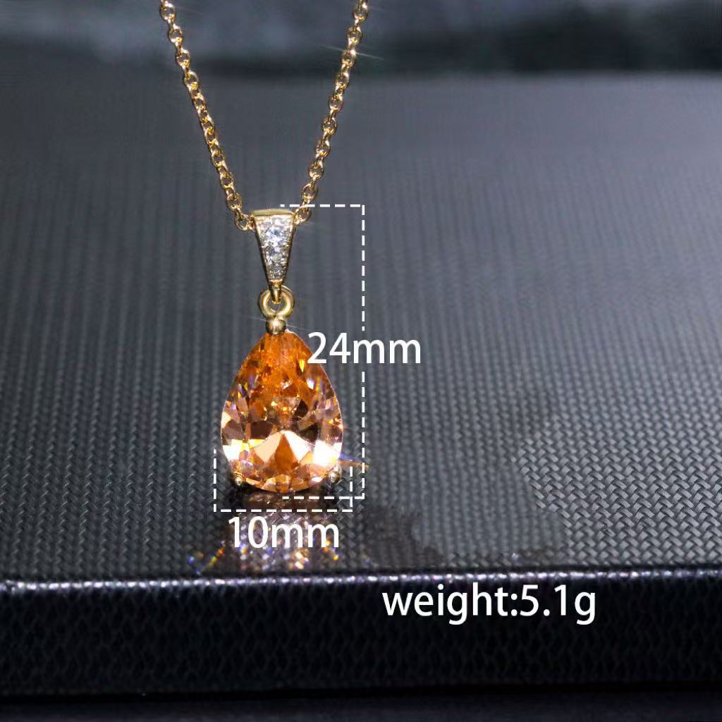 2025 New Arrival Women Niche Designed Champagne Teardrop Gemstone Pendant Necklace Elegant Versatile Collarbone Chain for Everyday Sophistication