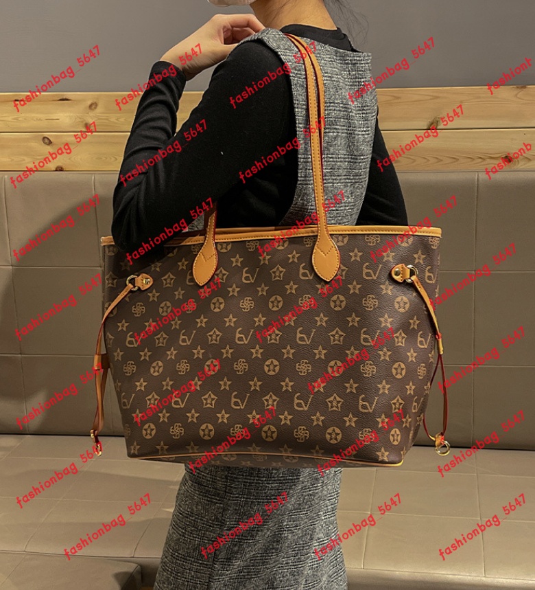 Luxury Women's Designer Tote with Leather Straps High End Large Shopping Bags Elegant Shoulder Bag for Everyday Use