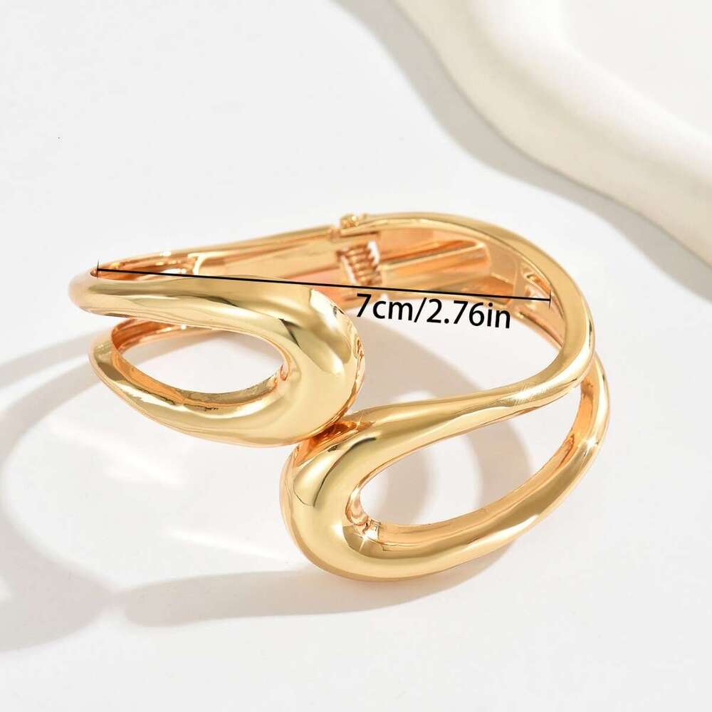 New Geometric Niche Metal with Curved Design, High-End Feel, Adjustable Open Bracelet