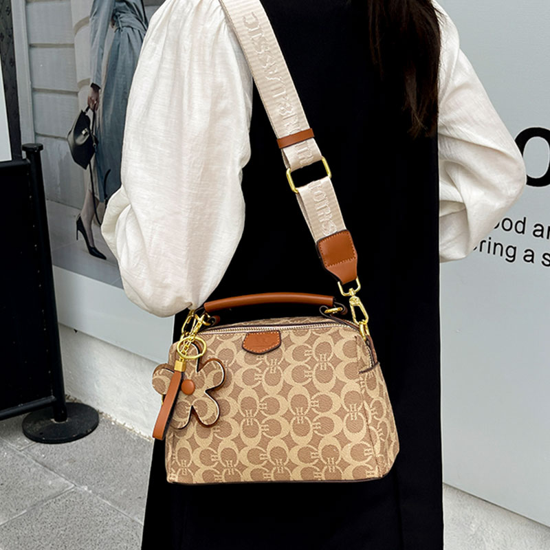 Fashionable new style shoulder bag, versatile crossbody bag b5882