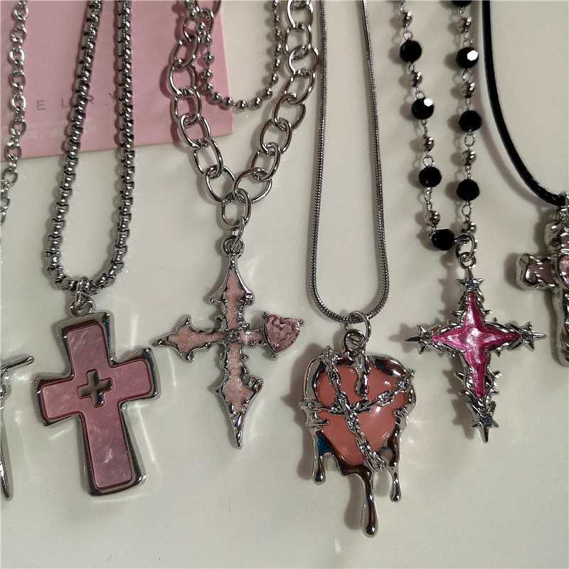 Gothic Y2K Pink Cross Heart Pendant Chain Choker Necklace for Women Egirl Hip Hop Punk Charms Aesthetic Jewelry EMO Accessories W250816