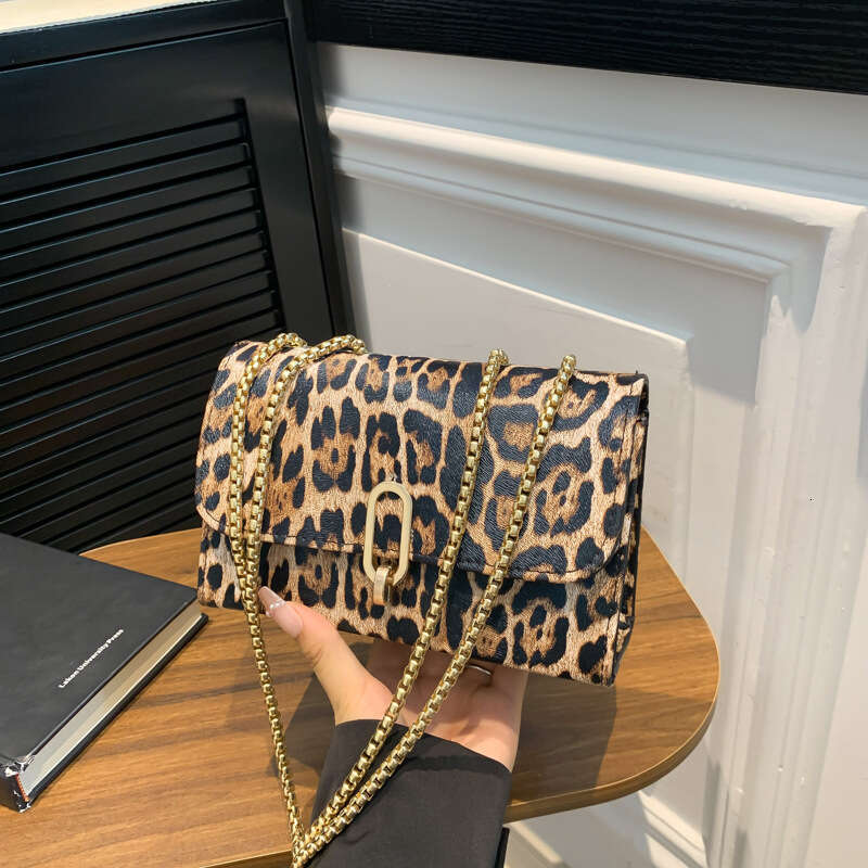 Crossbody 2025 Summer New Designer Minimalist Small Square Commuter Fashion Bags Shoulder Bag