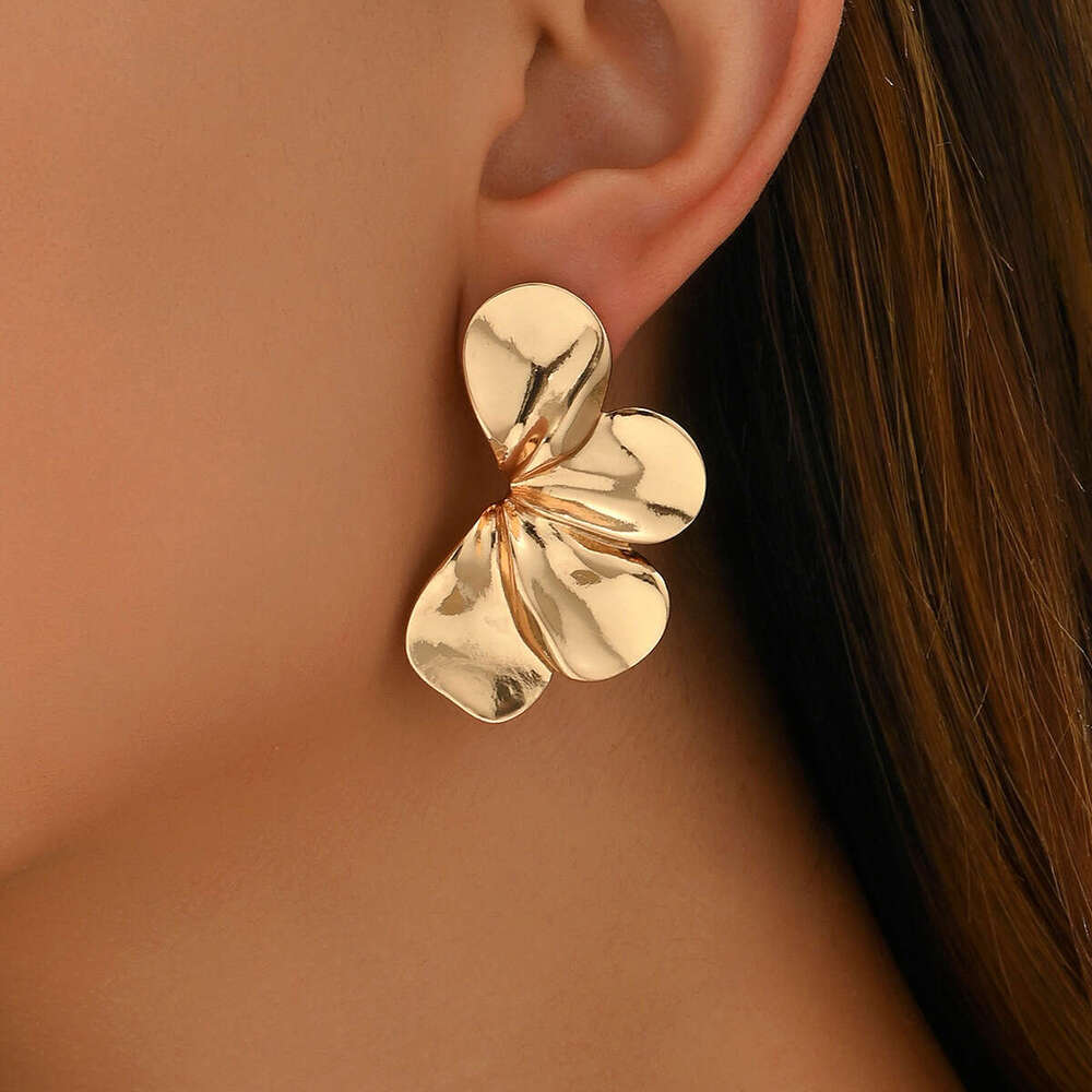 Fashion OL Commuter Style Floral Women's Personality Five-Petal Flower Elegant Design Stud Earrings Jewelry