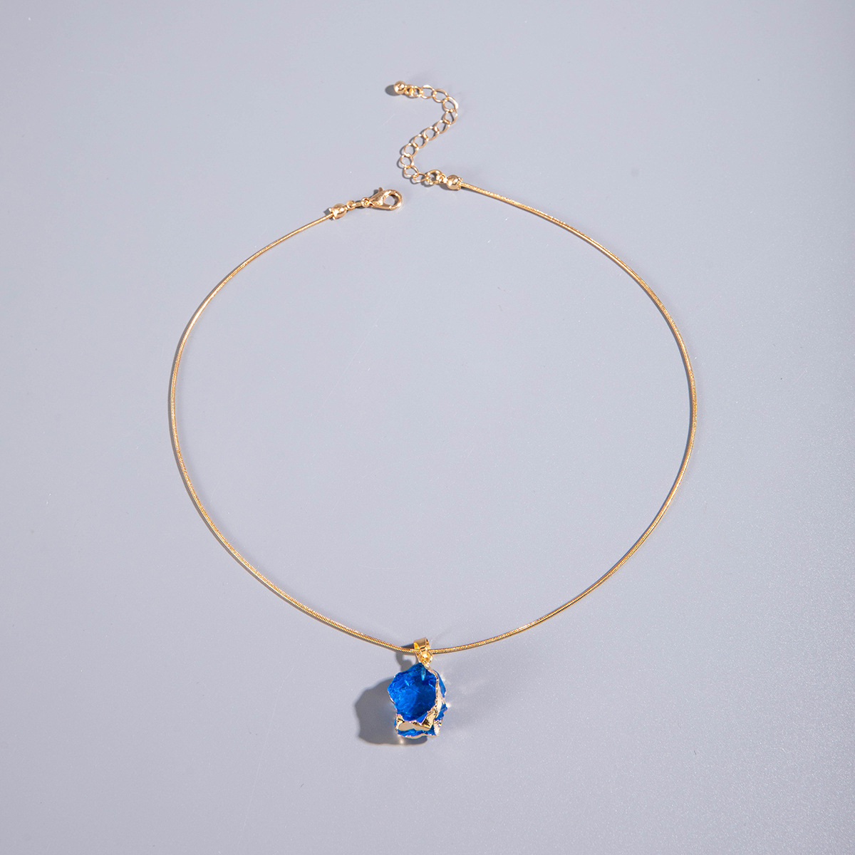 European American Stylish Golden Iron Necklace with Colorful Crystal Pendant Versatile Fashion Jewelry for Women Everyday Elegance