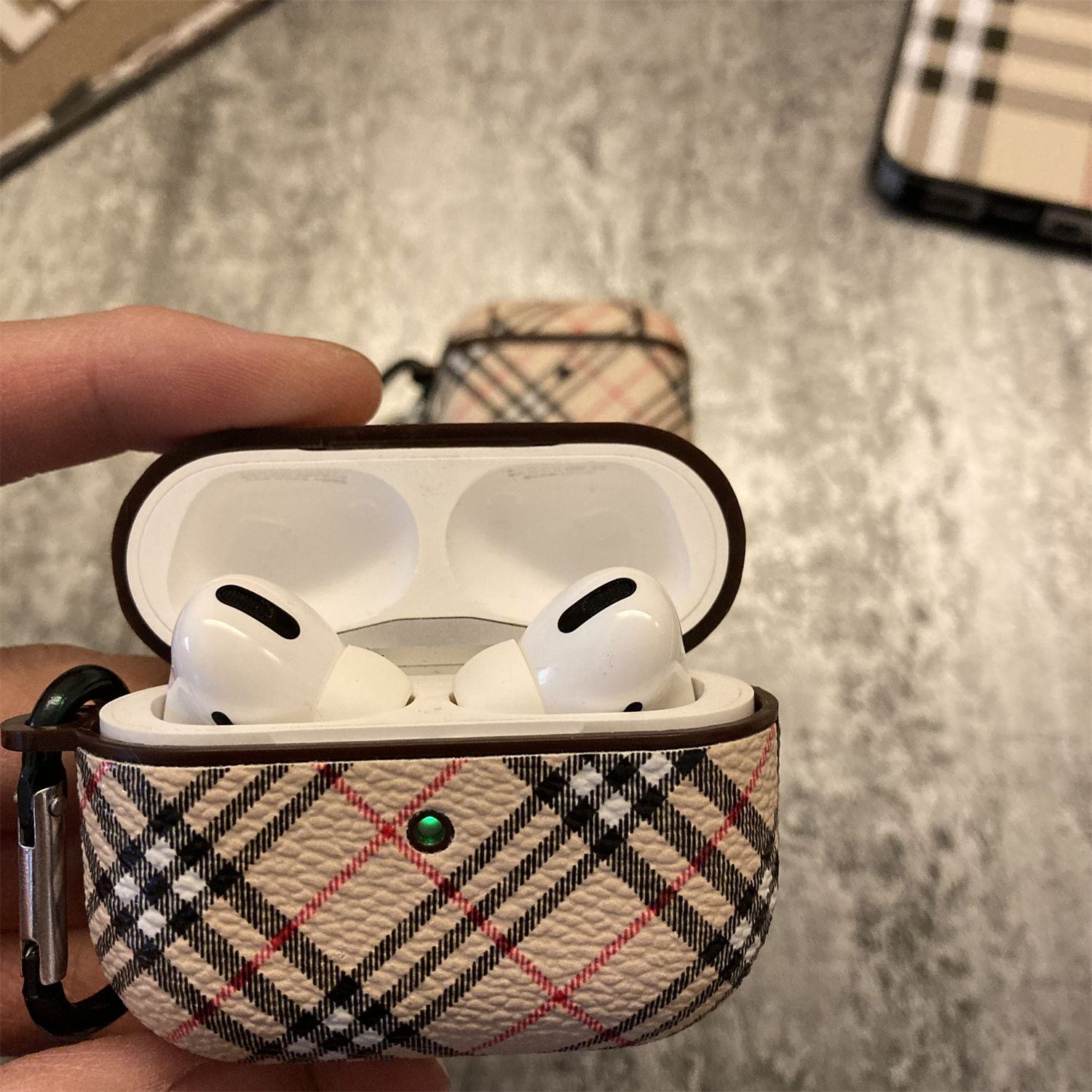 Elegant Fashion Accessory: High-Quality Suede-Like Material Custom Fit For Your Earbuds That Offers Seamless Compatibility