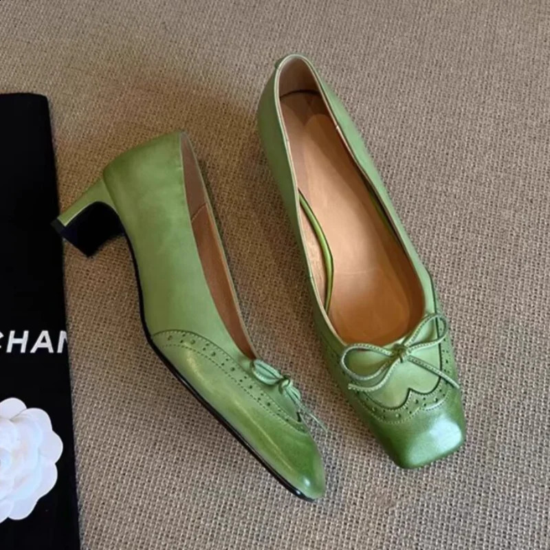 Spring and Autumn Round Head Leather Low Heel Bow Shallow Mouth Comfortable Fashion Ballet Shoes Simple Fashion Womens Shoes 250814