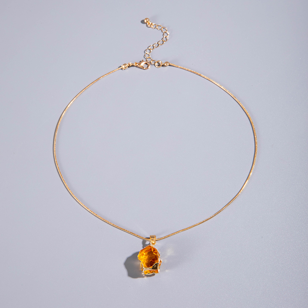 European American Stylish Golden Iron Necklace with Colorful Crystal Pendant Versatile Fashion Jewelry for Women Everyday Elegance