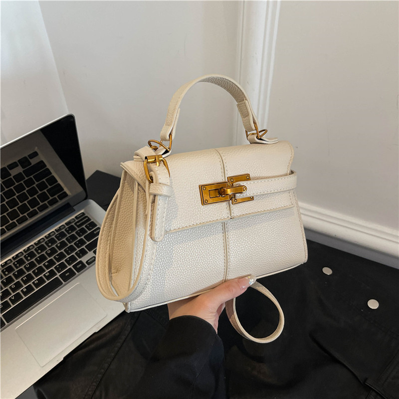 Designer bag free shipping hot Light luxury outdoor casual tote bag versatile classic fashion vintage lady bag for woman