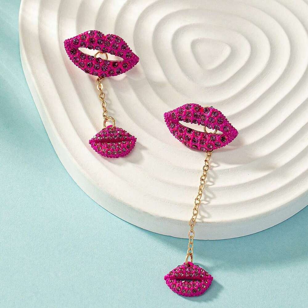 Minimalist Style for Women, Unique Creative Lip-shaped Rhinestone Small Niche Design Stud Earrings, Versatile Long Earrings