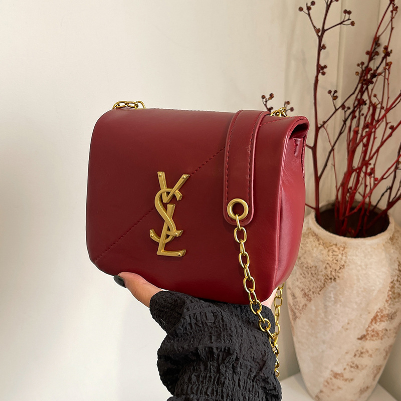 Designer bag free shipping hot Light luxury outdoor casual flap bag simple versatile classic fashion handbag for woman red black