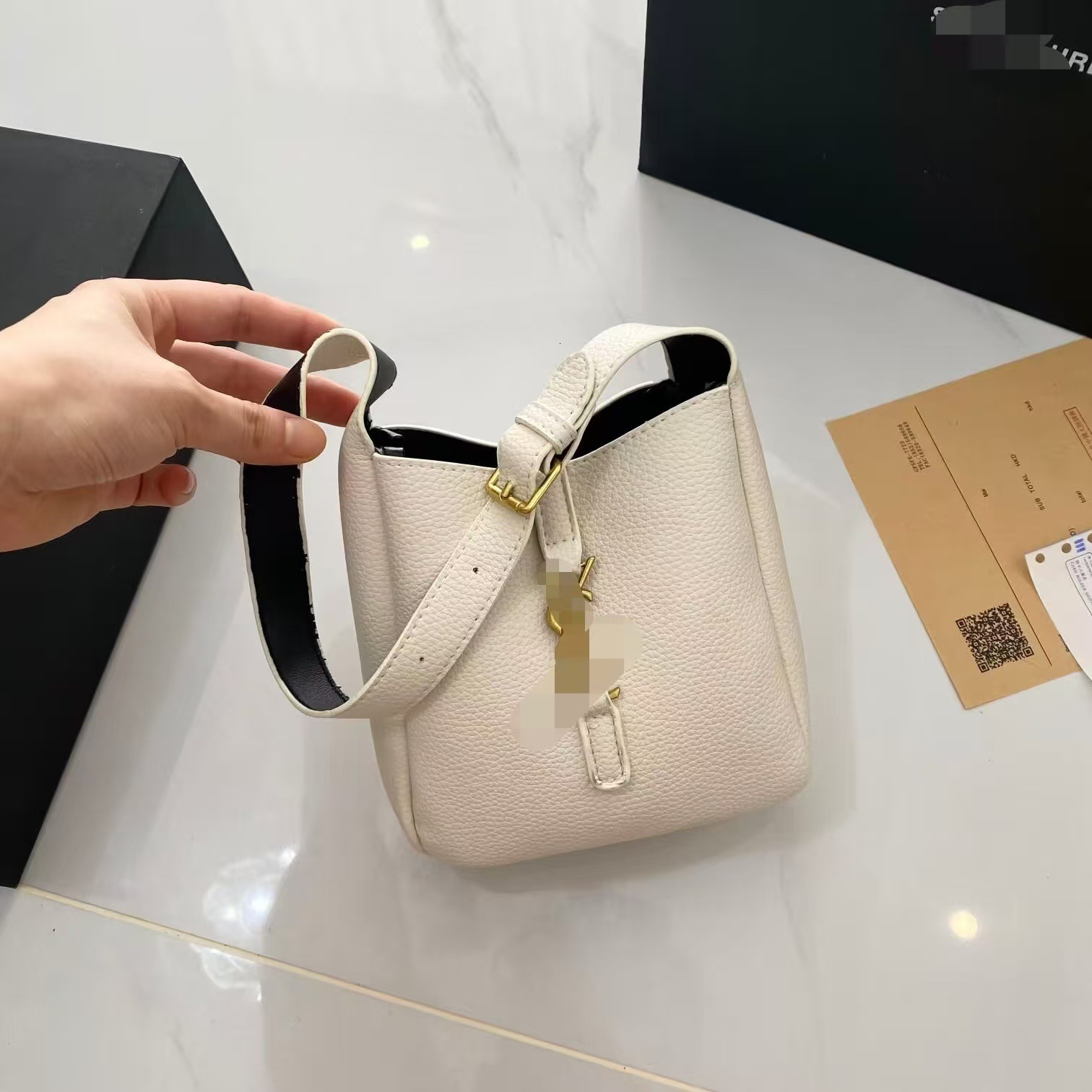 High Quality Leather Designer Fashion Trend Women's Shoulder And Armpit Bag 2025 New Rose Style LE5A7 Bucket Bag