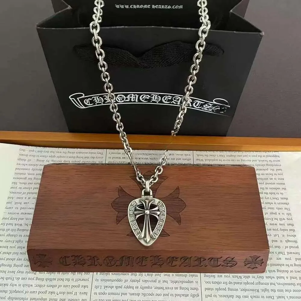 Pendant Necklaces Chrome Necklace Designer Pendant Ch Necklace Cross New Vintage Pendant Cross Crome Chain Couples Black Chain White Diamonds Chrme Jewelry AA