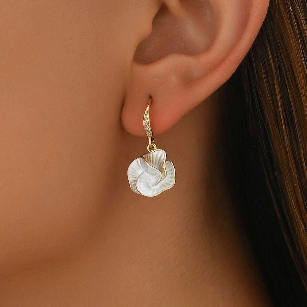 Wind Lady Oil Drop Flower High-end Zircon Inlaid Stud Camellia Design Earrings Ear Jewelry