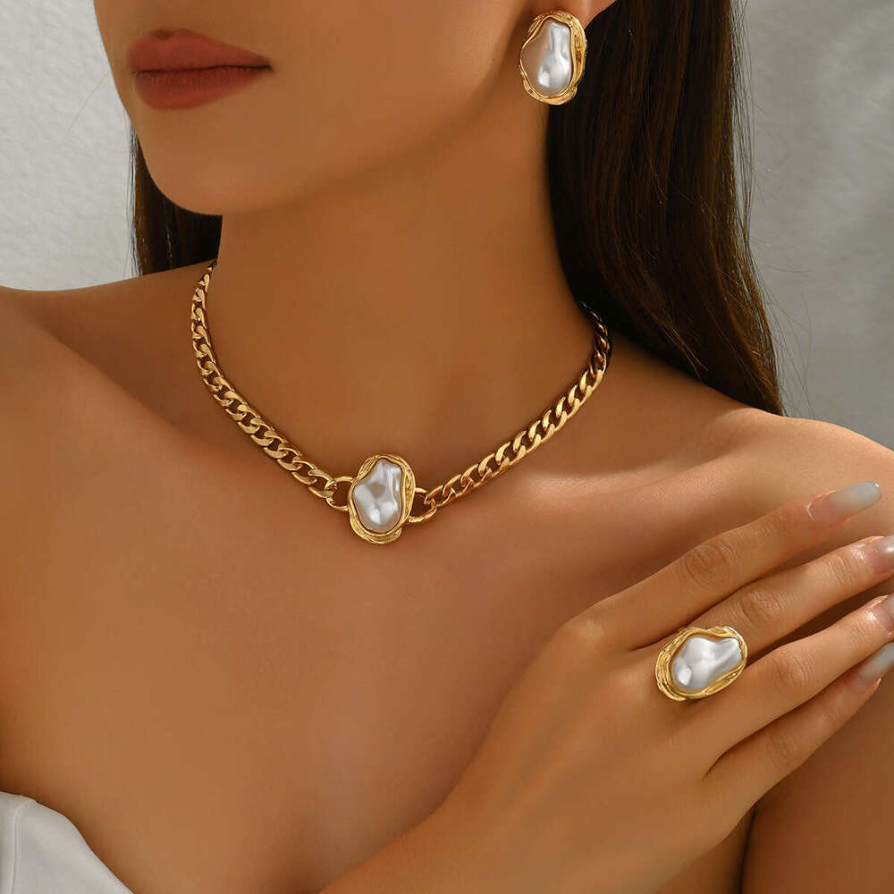 Women's Necklace Set Geometric Inlaid Irregular Pearl Design Bracelet Versatile Earrings Jewelry for Women
