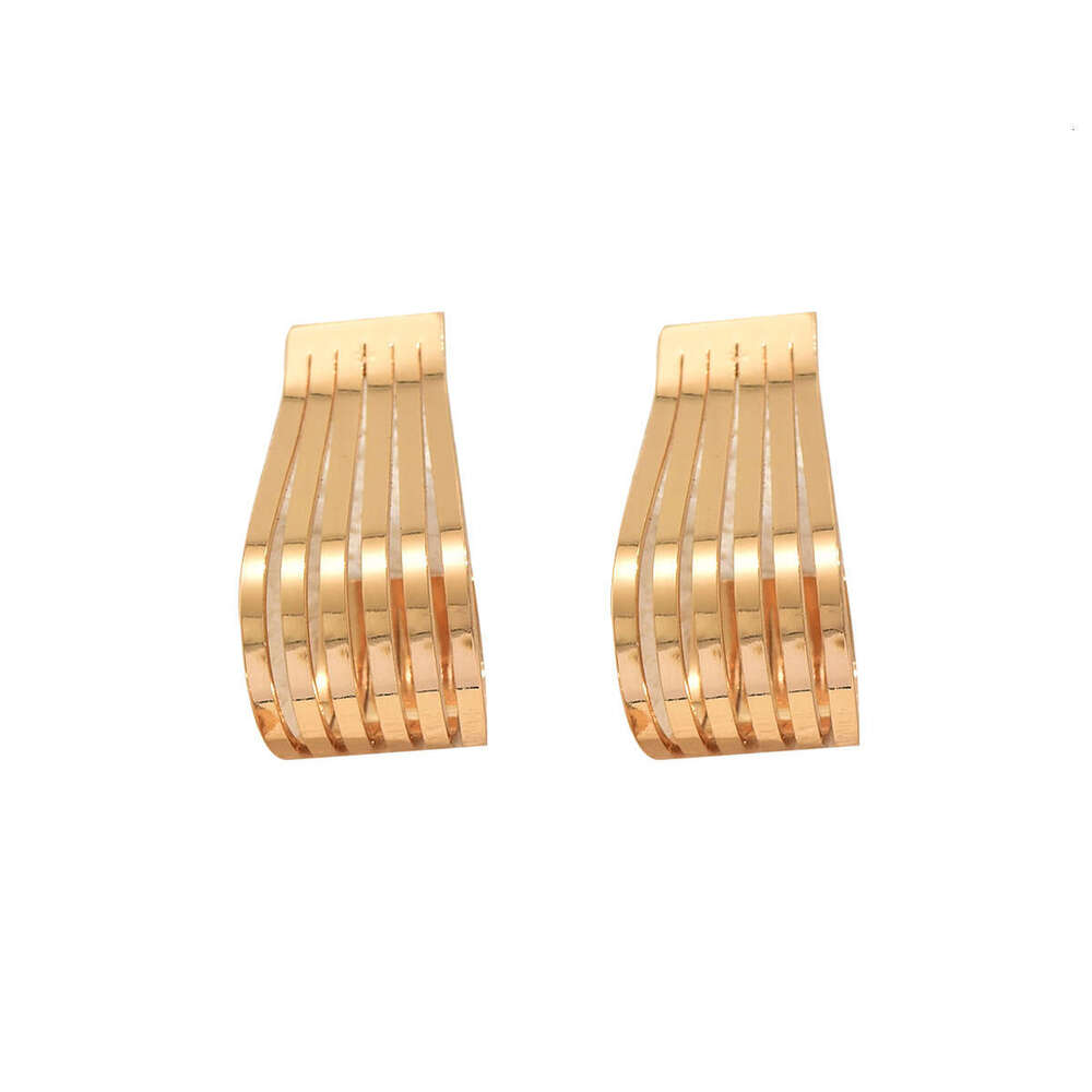 2025 New Women's Geometric Curved Metal Electroplated Design Stud Earrings Versatile Ear Jewelry