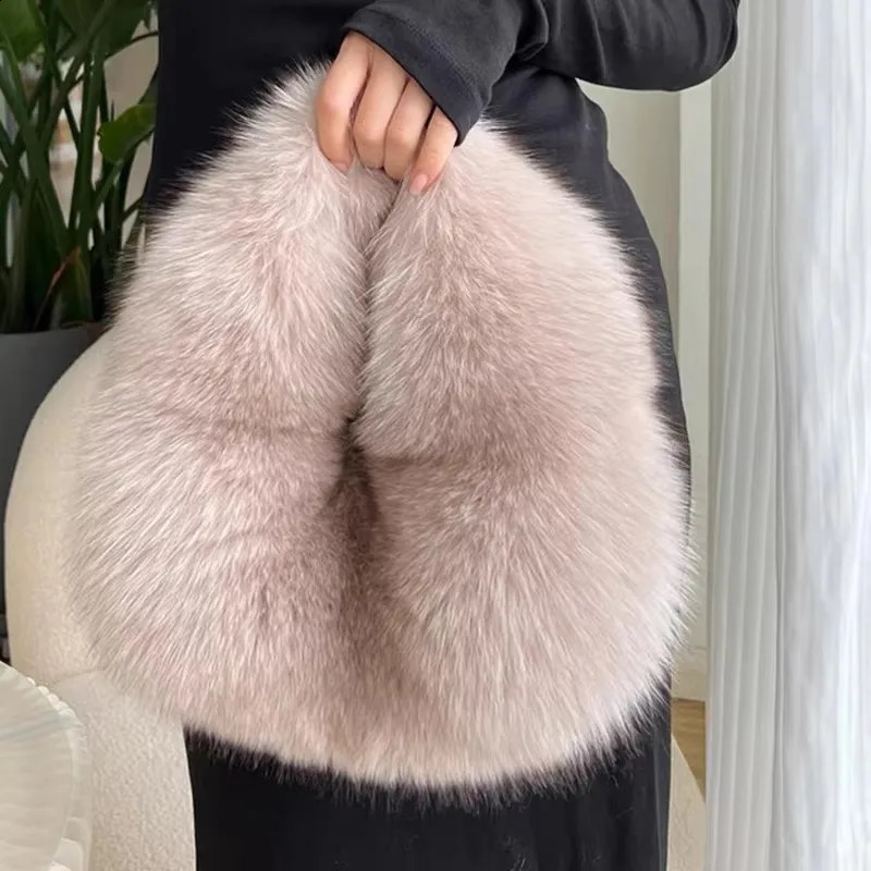 Fashion Soft Plush Half Moon Bags for Women ner Fluffy Faux Fur Lady Handbags y Small Tote Female Winter Purses 250815