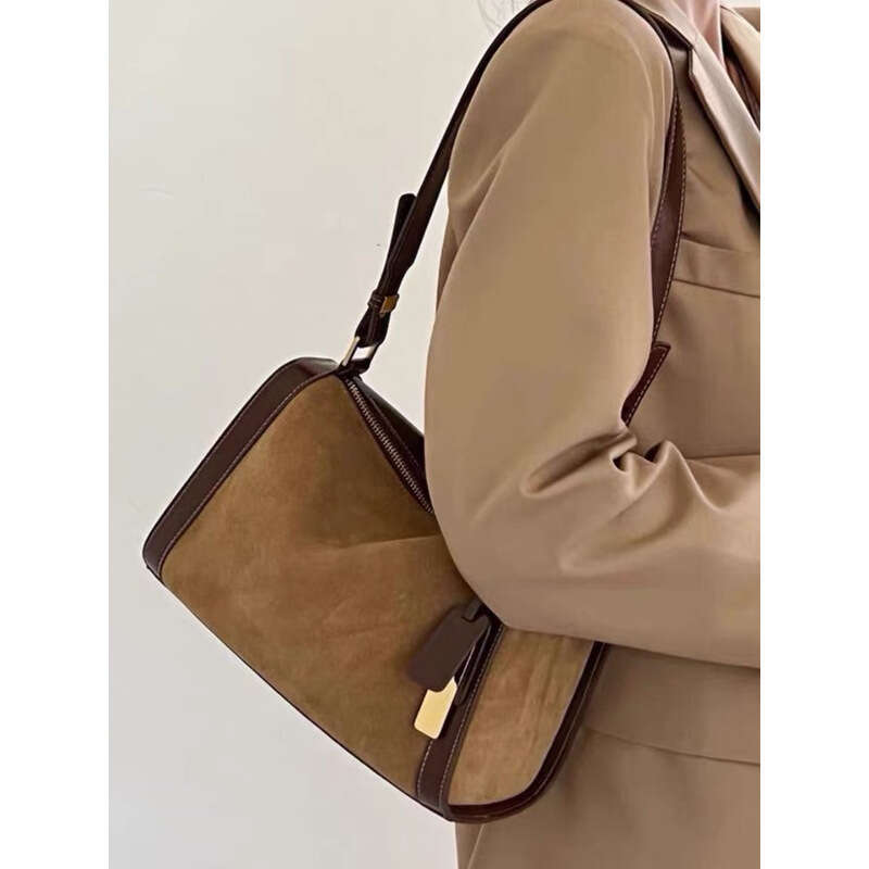 New Matte Leather Pillow 2025 Simple Large Capacity Commuter Versatile Boston Single Shoulder Crossbody Bag