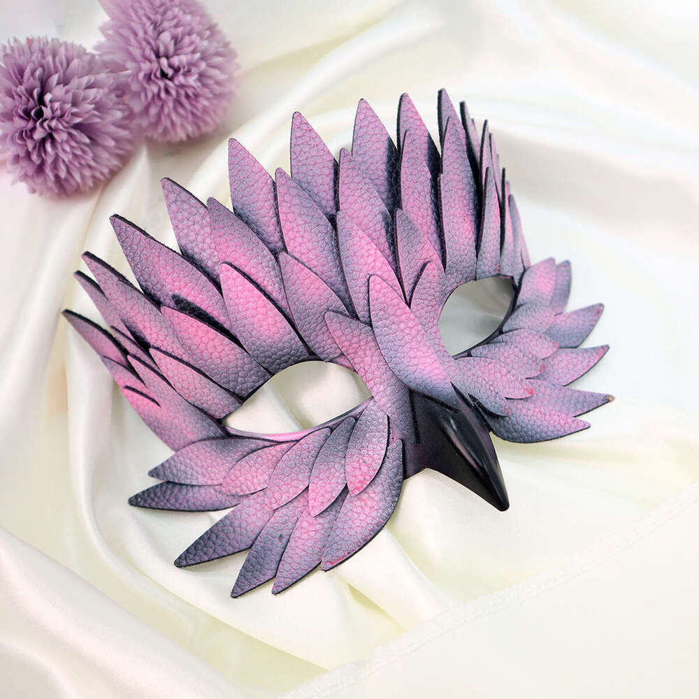 Halloween High-end Half-face Leather Feather Bird Beak Masquerade Party Mask Costume Prop Bar Fun Adult Version