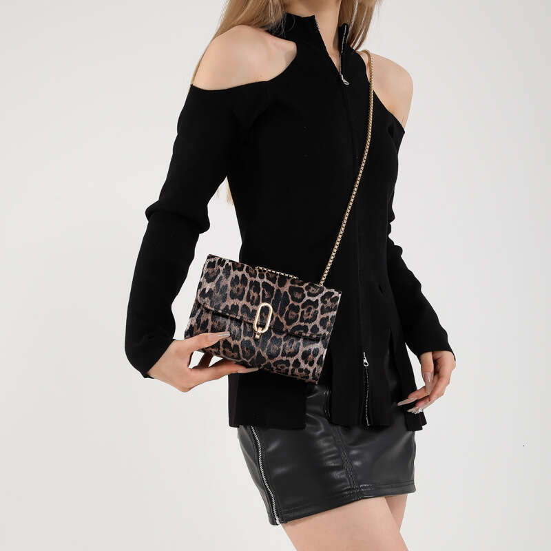 Crossbody 2025 Summer New Designer Minimalist Small Square Commuter Fashion Bags Shoulder Bag