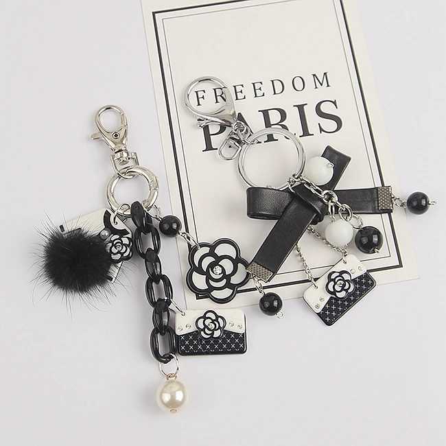Elegant Luxury lia Flower Bowknot Purse Fur Ball Pearl Keychain For Girl Wen Key Chains Ring Car Bag Pendent Charm D378 S250816