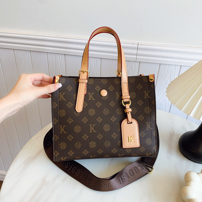 Free shipping designer Shoulder Bags Ladies handbag large capacity light luxury single shoulder fashionable printed crossbody bag