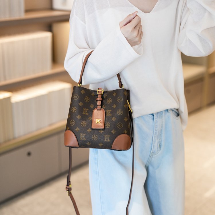 Vintage Genuine Leather Handbag, Crocodile Texture, Office Shoulder Bag, Elegant Crossbody Purse