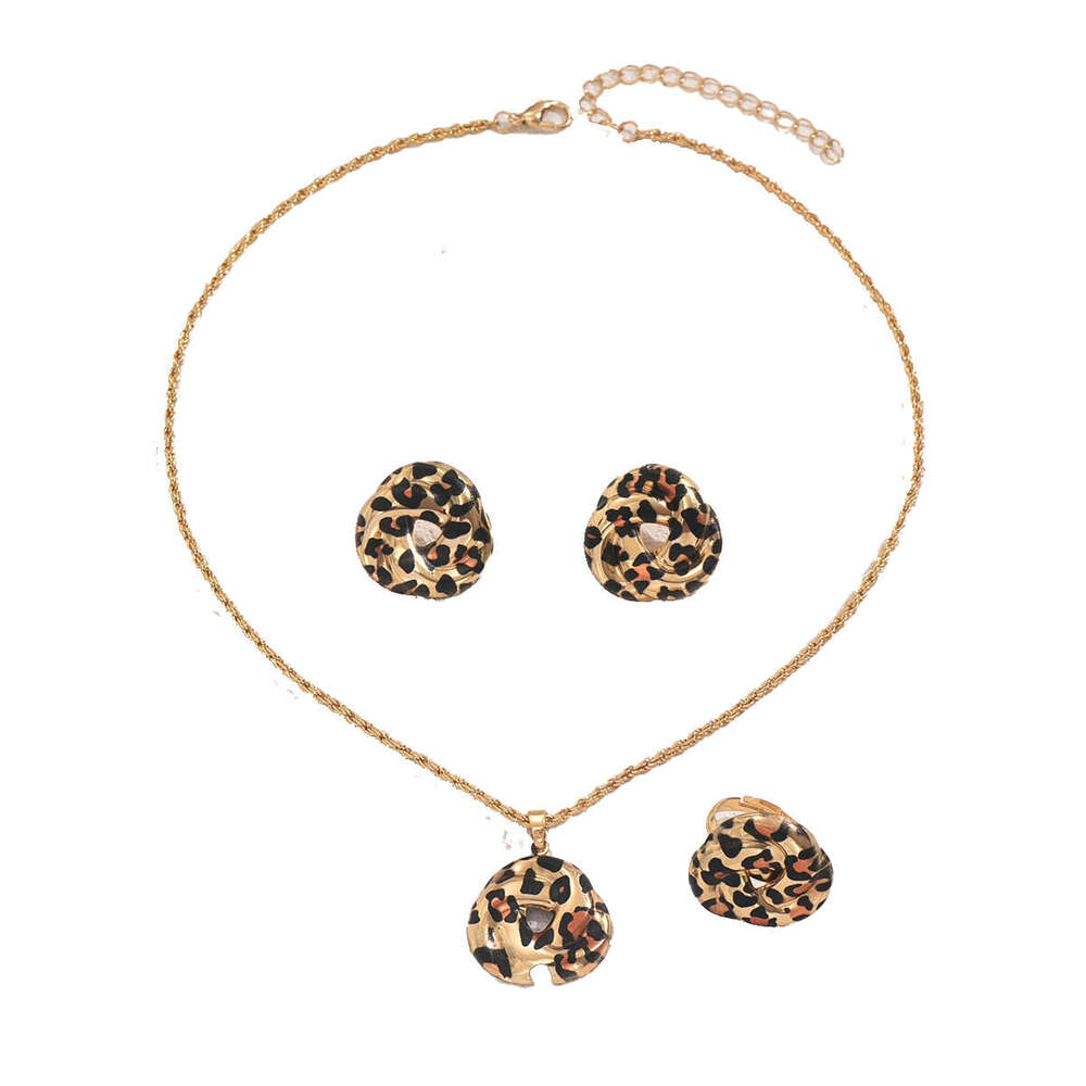 Wind Women's Ring Necklace Earring Set Geometric Circle Leopard Print Design Pendant Clavicle Chain Jewelry